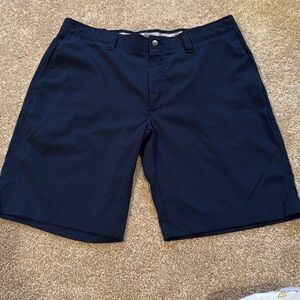 Men’s Calloway navy blue shorts.